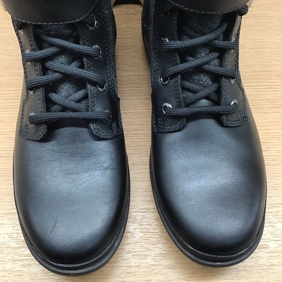 UGG Women’s Kesey Waterproof Boot - Picture 8 of 11